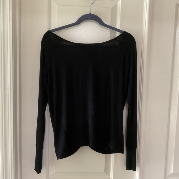 LORNA Jane Longsleeve Open Back Black top - Picture 3 of 3